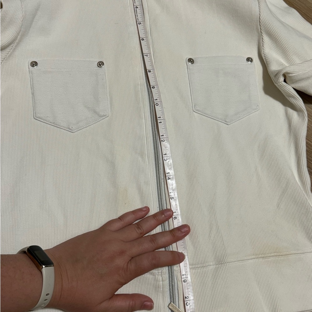 White Jacket - Picture 9 of 10